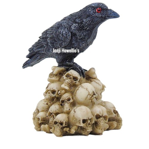 Raven skull pile ornament - raven,