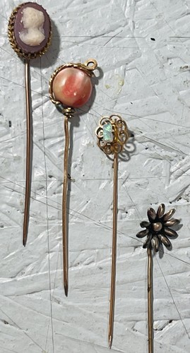 Group gold stick pins - gold,