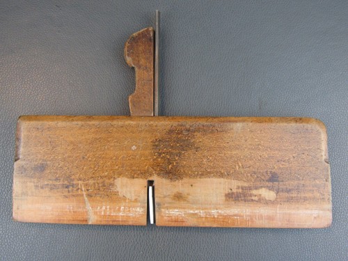 Wooden side rebate rabbet
