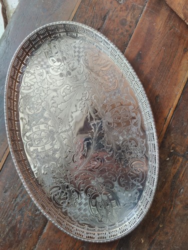 Viners alpha plate - plate, chased
