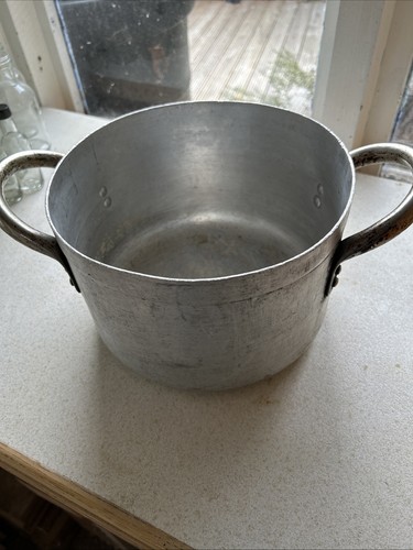 Old metal cooking - 9.5, x