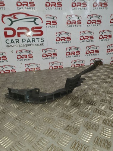 Golf front bumper bracket - front,