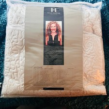 Kelly Hoppen Quilted Bedspread