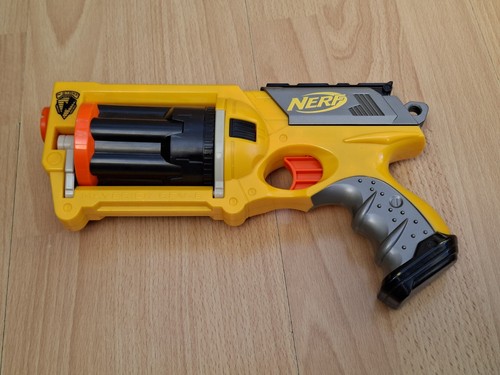 Nerf gun strike maverick - nerf,