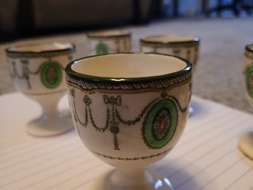 Royal doulton egg cups - egg, 5