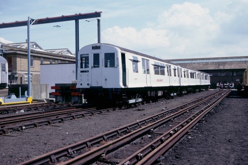 London underground stock - london, r