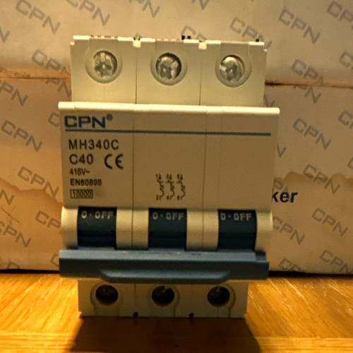 Cpn 40a curve 415v pole - cpn, c