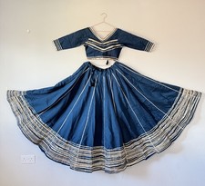 Ladies bust 40” & extendable
