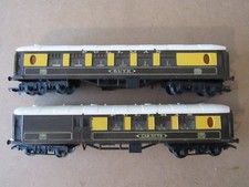 2  x  Tri-ang   Pullman