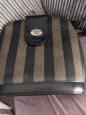 Simon Daniels Lady's Unusual