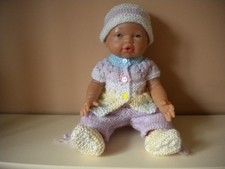 Hand knitted doll's clothes Oh