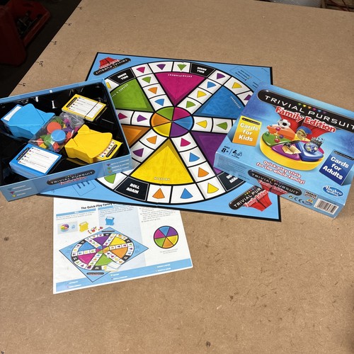 Trivial pursuit family - trivial,