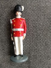 Small Queens Guard Lead figure