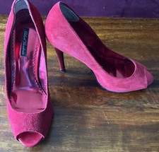 Red Suede Peep Toe Black Gardenia Size 6 Shoes