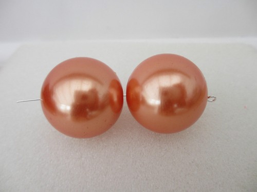 Large round faux pearl - round,