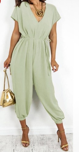 New plus size neck - 18-22, v-neck