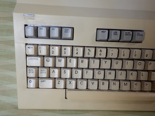 Commodore 128 vintage computer - commodore,