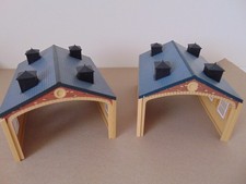 Hornby ~ 2 x R504 Engine Sheds