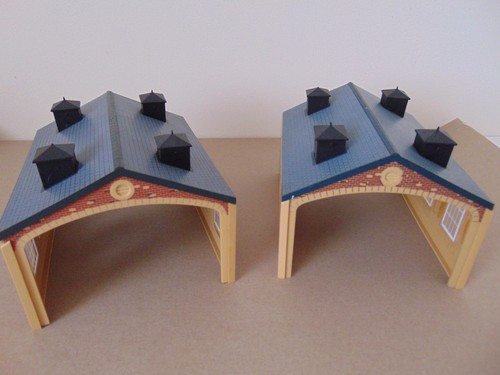 Hornby r504 engine sheds - ~,