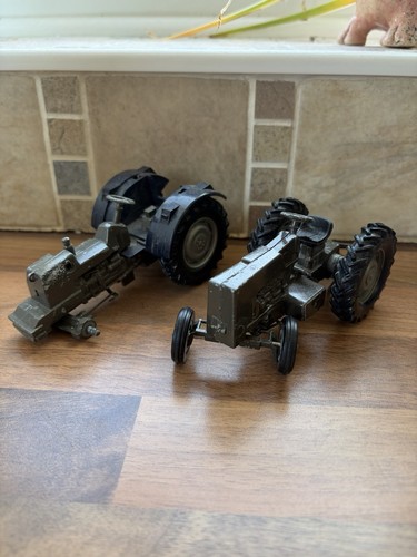 Britains scale model - 2x,