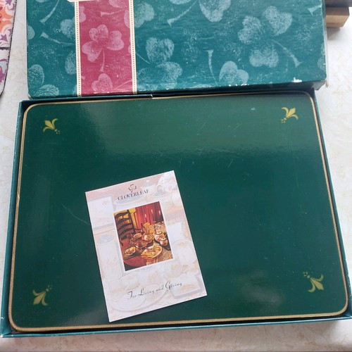 Vintage cloverleaf table mats - cloverleaf,