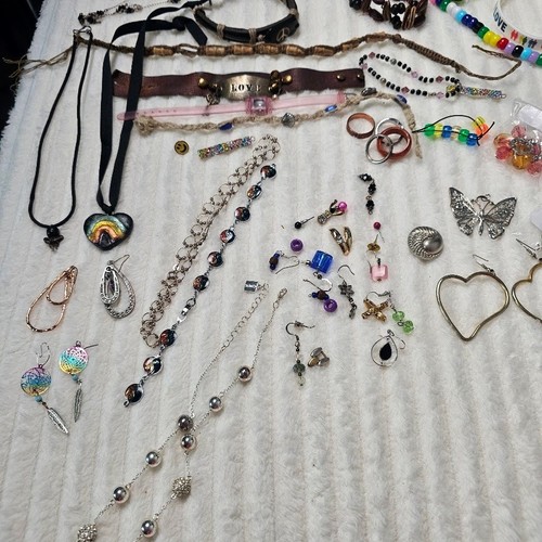 Mixed jewelry junk lot - lot, 40+