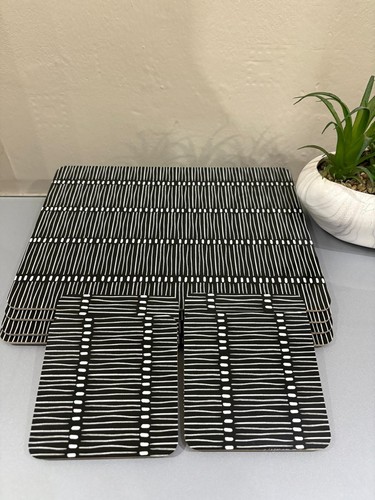 Geometric striped placemats - striped,