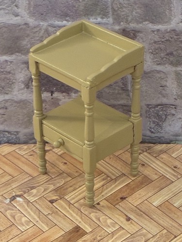 Dolls house scale - house, 1/12