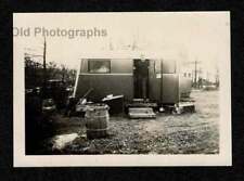 SMALL CAMPER TRAILER CARAVAN MAN DOORWAY OLD/VINTAGE PHOTO- N480