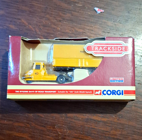 Corgi trackside scammell - trackside,