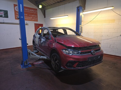 Volkswagen polo breaking parts - volkswagen,