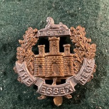 THE ESSEX REGIMENT CAP BADGE