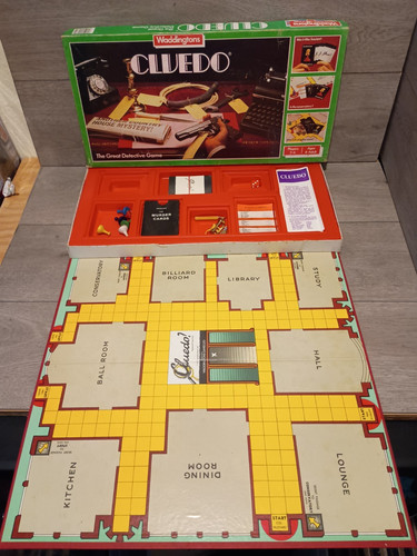 Waddingtons cluedo board - board, game