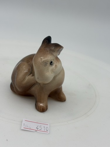 Very cute beswick rabbit - very,
