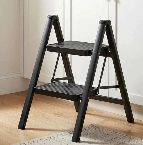 Portable step ladder - step,