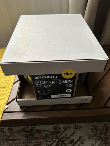 Giro quarter mips helmet - quarter,