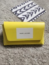 Marc Jacobs  Magnetic Yellow