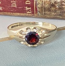 Gents 9ct Gold & Garnet  Gypsy