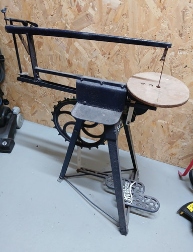 Vintage hobbies treadle - hobbies,