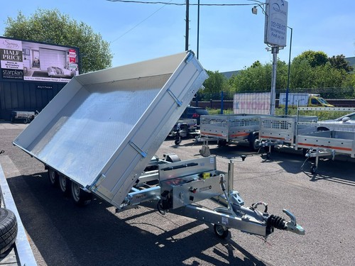 Hydraulic triple axle tipper - axle,