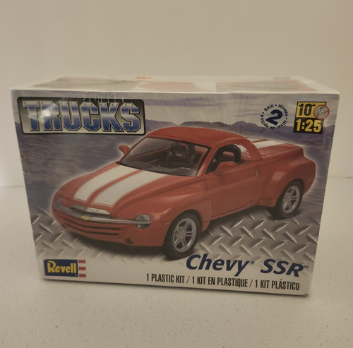 Revell chevy ssr plastic - chevy,