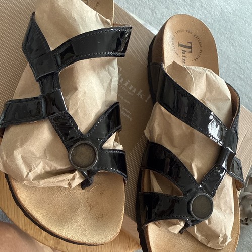 Think black patent toe post - black,