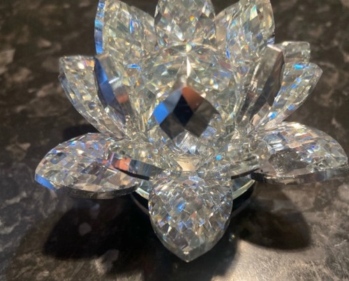 Crystal lotus flower - crystal, with
