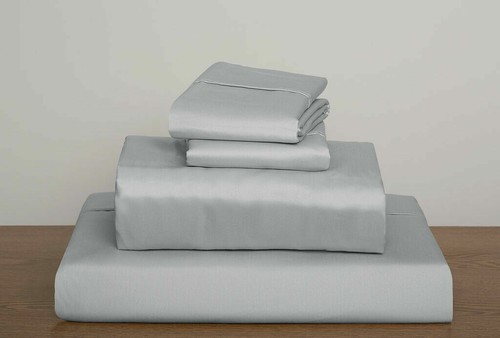 Elastic all around fits - around, fitted