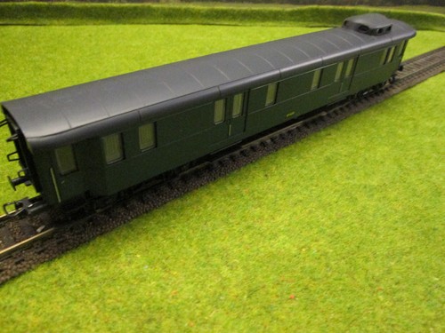 Roco baggage coach green - db,