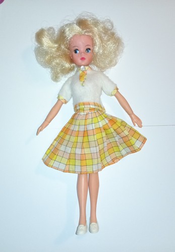Vintage 1970s blonde sindy - vintage,