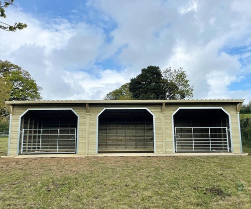 Pent field shelter - pent,
