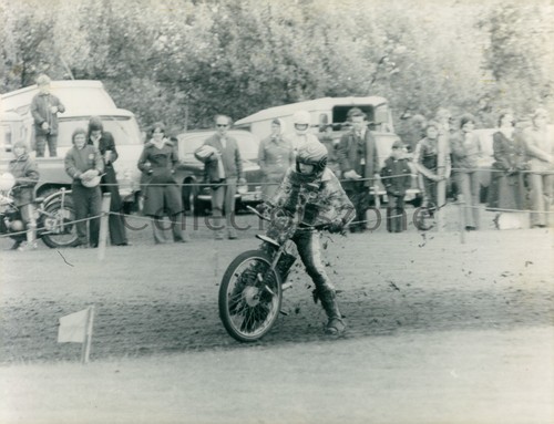 1975 acu junior - 1975, track