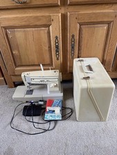 Singer 522 Electric Sewing Machine Vintage Cream Collectible Parts