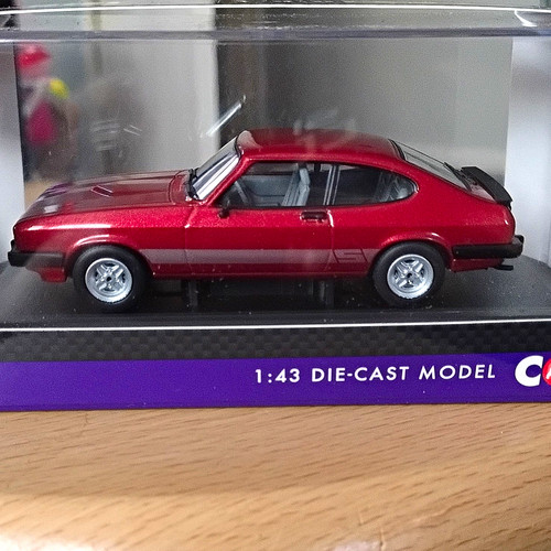 Corgi vanguards ford capri - ford,